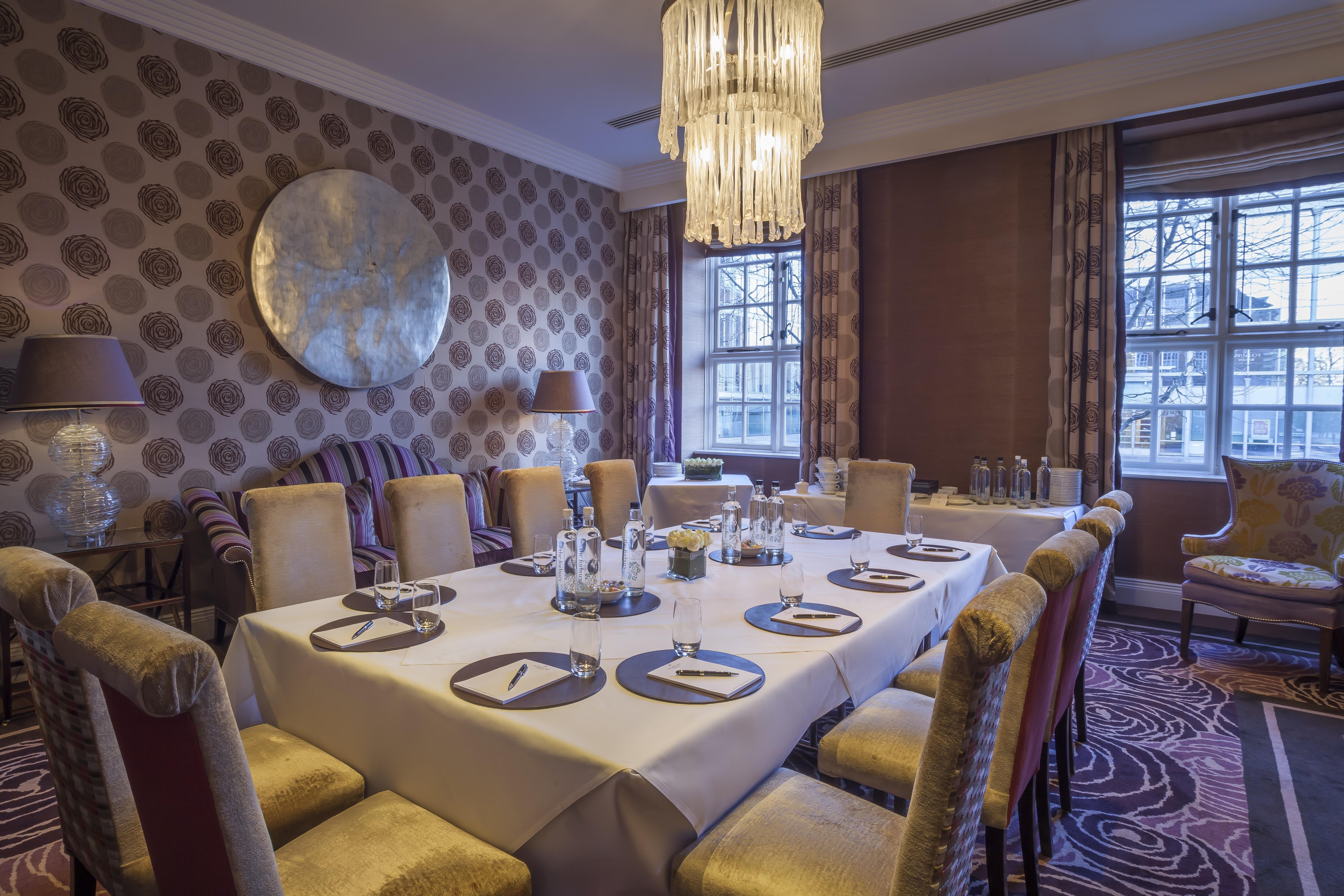 Готель The Roseate Редінг Екстер'єр фото The private dining room at the restaurant