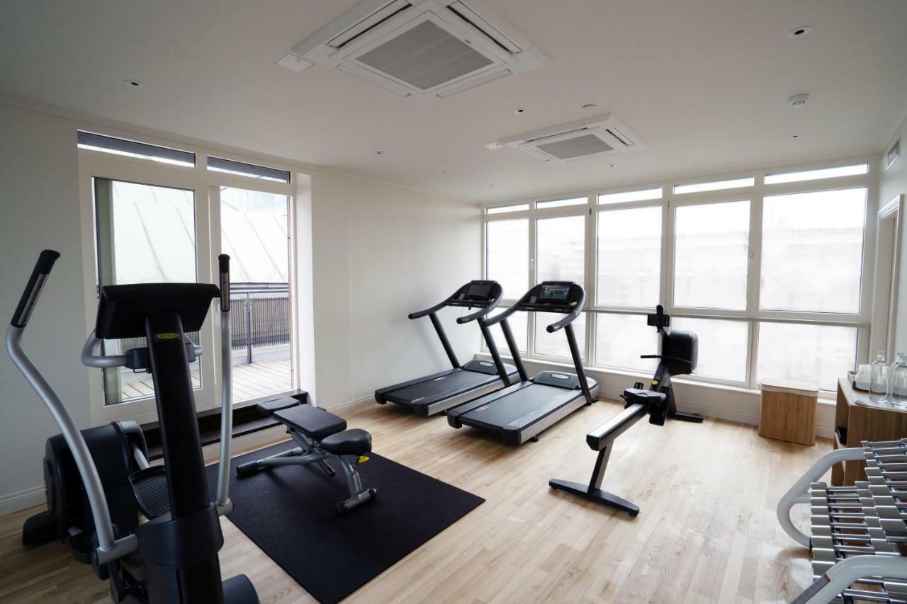 Готель The Roseate Редінг Екстер'єр фото A gym in a hotel